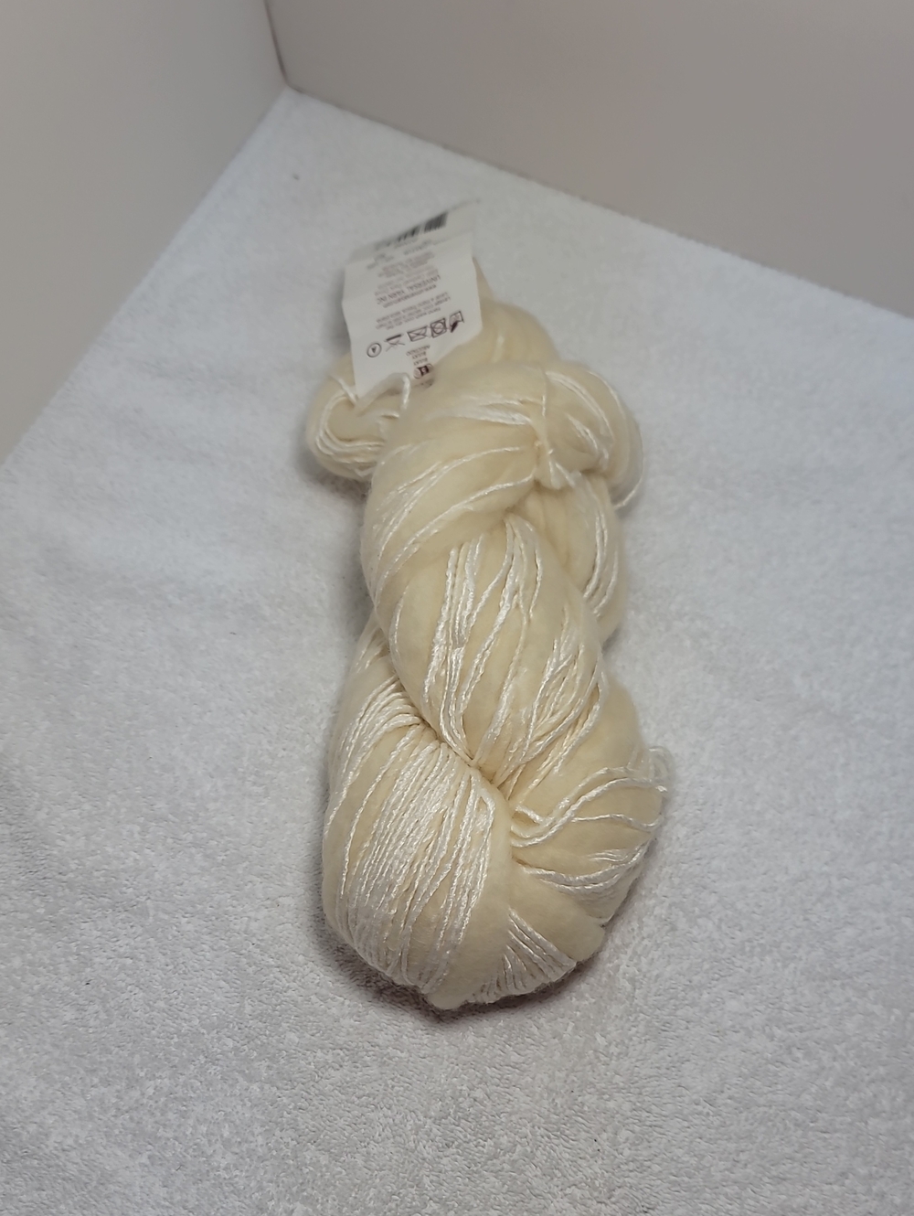 Bamboo Bloom Yarn  1 Skein + FREE pattern ! NWT
